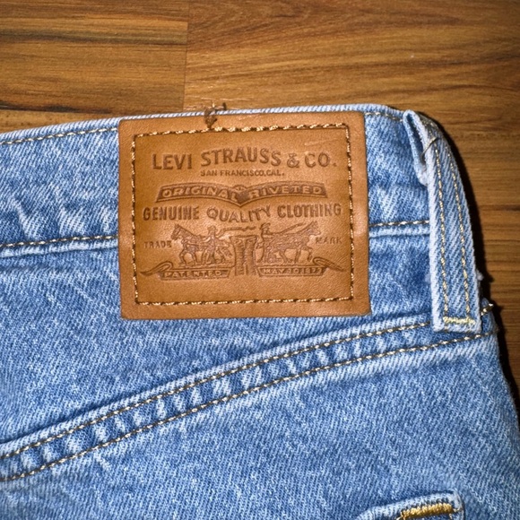 Levi’s Premium Ribcage Straight Ankle Jeans Women’s Size 26 Distressed High Rise - Picture 6 of 6